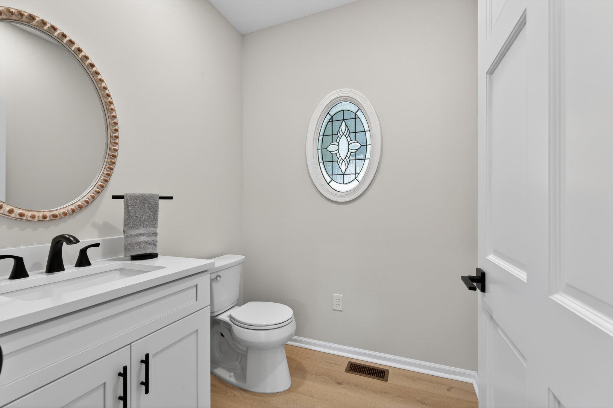 836 Hardingville Road Monroeville, NJ 08343 - Photo 18 of 58 Powder room.