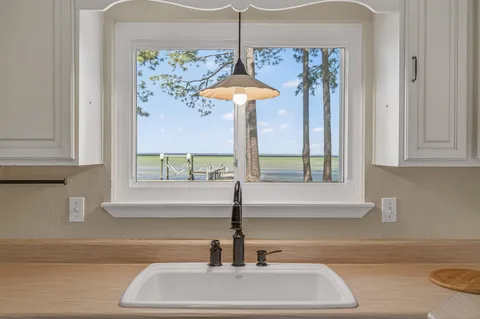 $1,395,000 | 186 Bayshore Drive, Miramar Beach, FL 32550