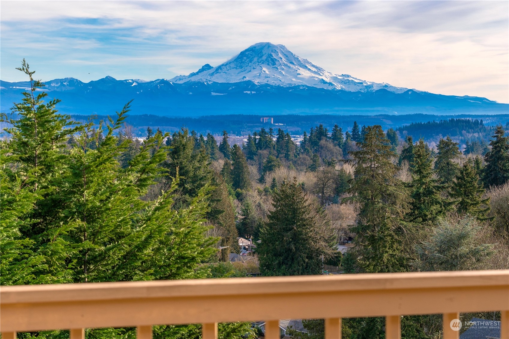 4234 South 252nd Place Kent, WA 98032 - Photo 2 of 5 a view of a sky from a balcony