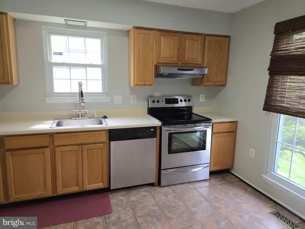 $2,600 | 15731 Millbrook Lane, Unit 66, Laurel, MD 20707