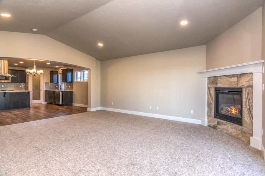 2570 Southwest Newberry Loop Redmond, OR 97756 - Photo 14 of 25 26th St NW 677 Web (24 of 41)