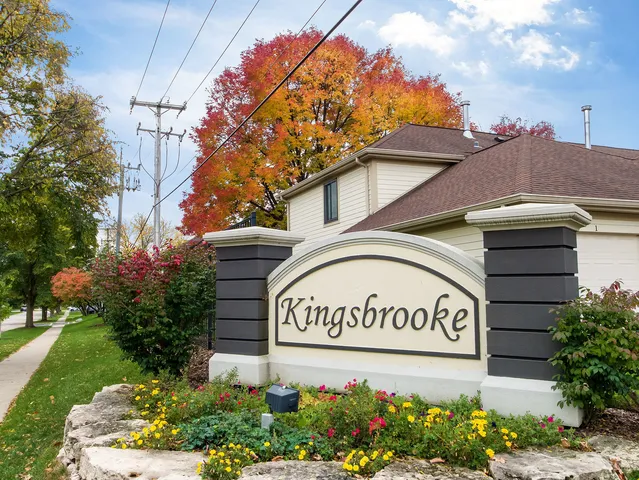 $239,900 | 932 Coach Road, Unit 8, Palatine, IL 60074