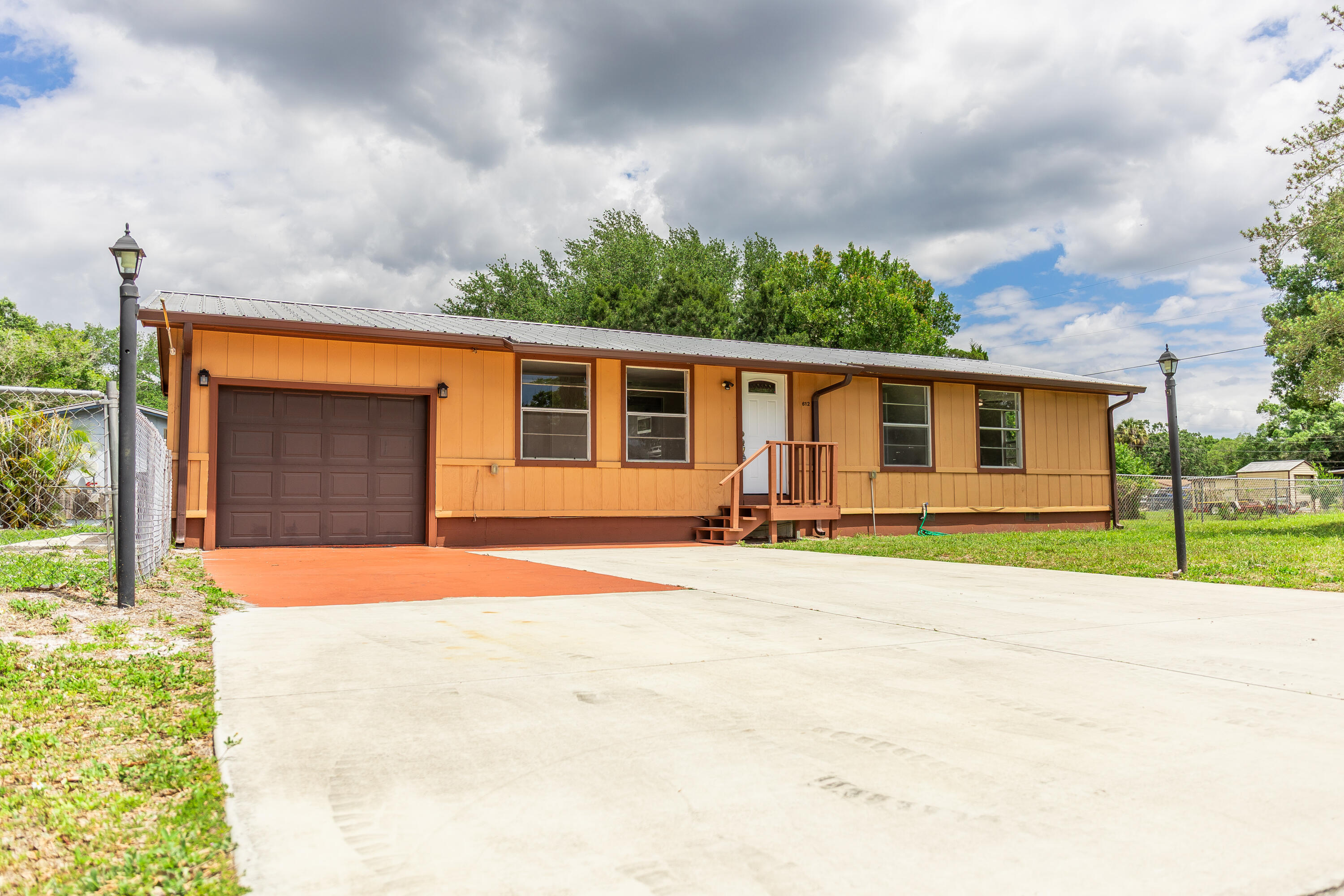 612 Southwest 9th Street Okeechobee, FL 34974 - Photo 22 of 52 612 Property-32