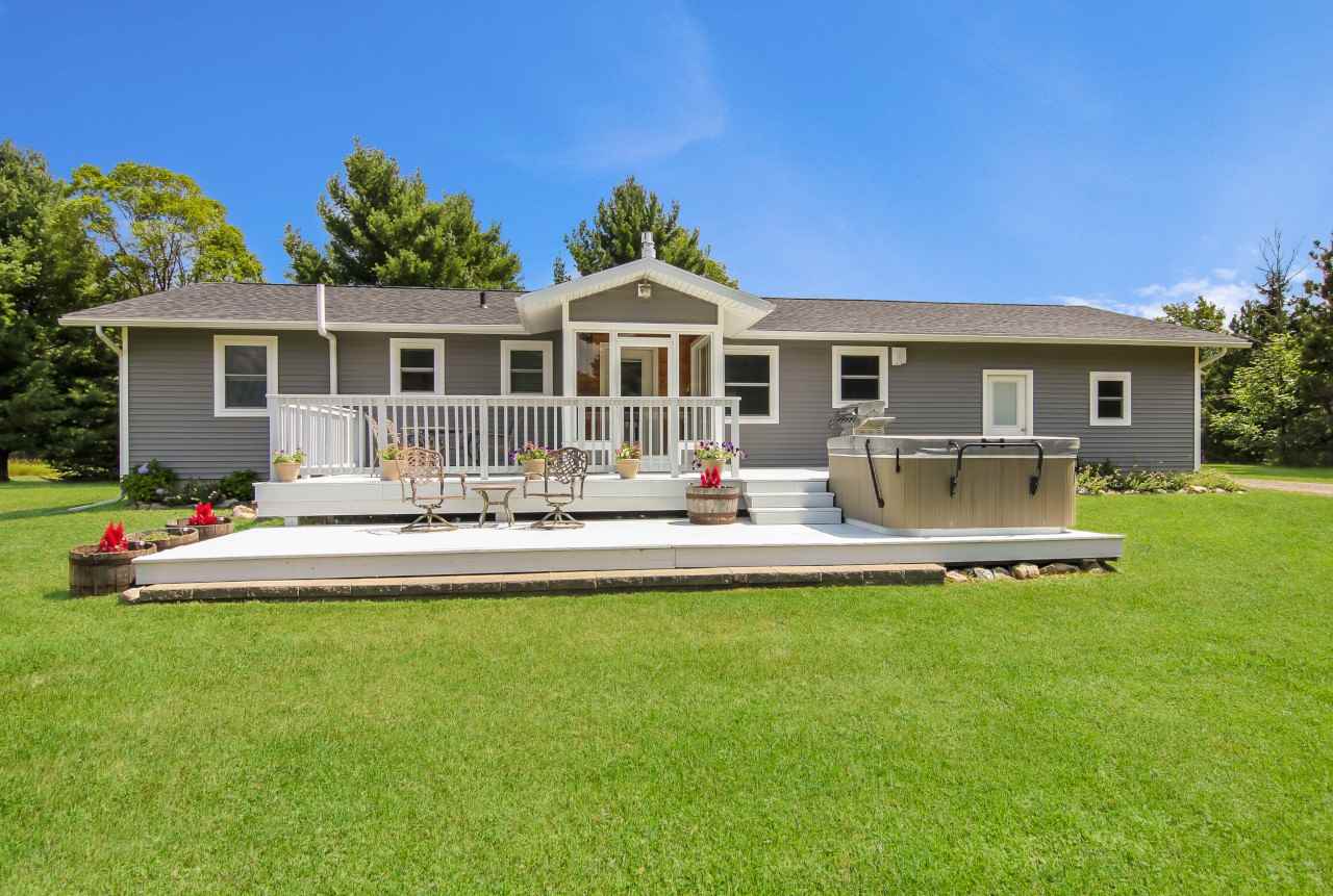 5535 Goodrick Road Traverse City, MI 49684 - Photo 2 of 44 1865720-1.JPG