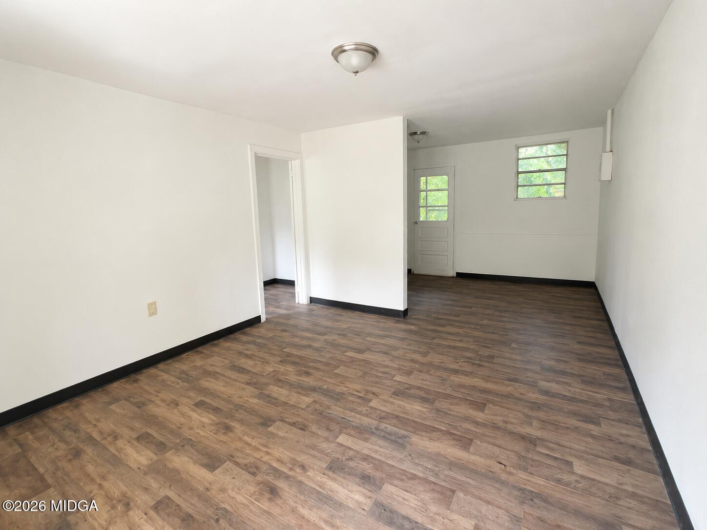 965 Ell Street Macon, GA 31206 - Photo 2 of 7 Unit 1 living room