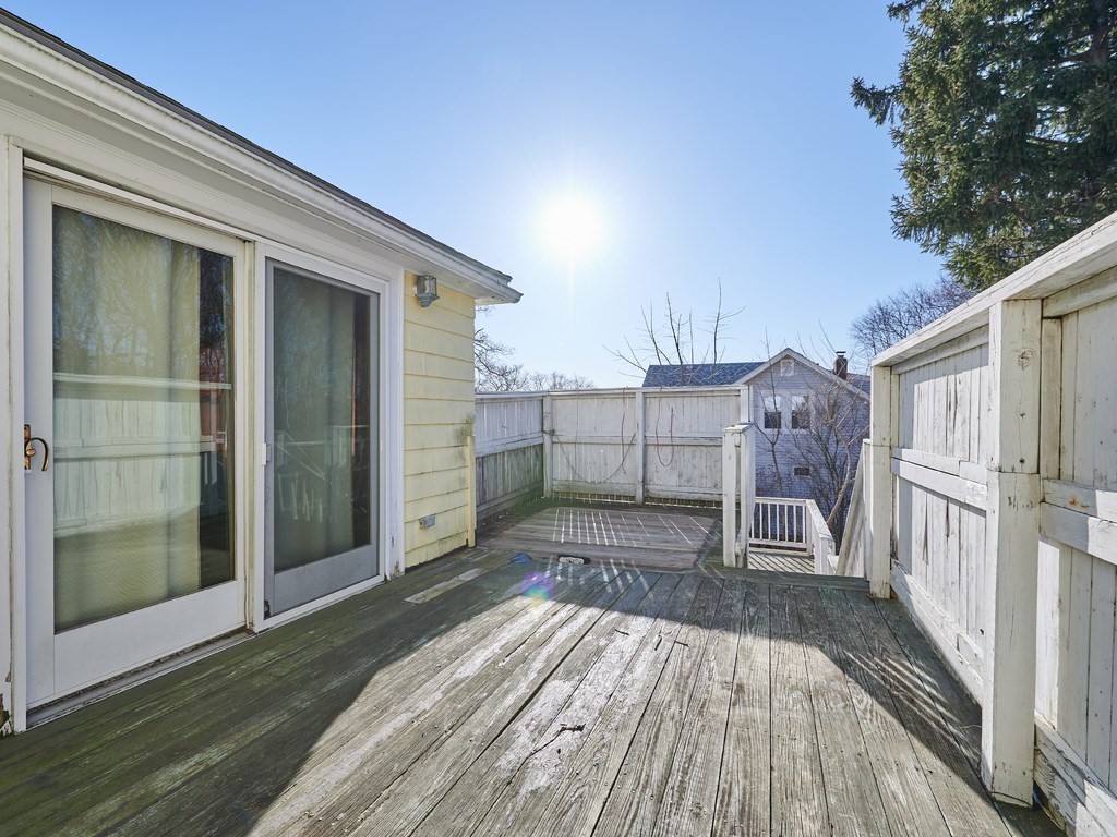 38 Endicott Road Stoneham, MA 02180 - Photo 4 of 27 Gallery Image 4