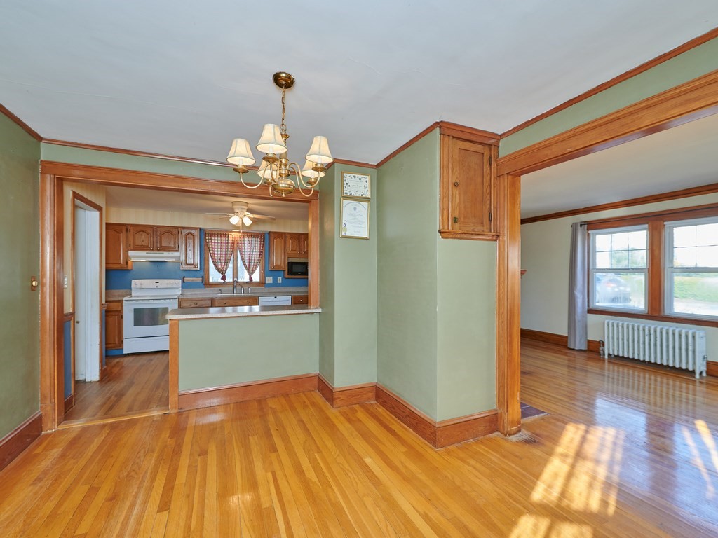 38 Endicott Road Stoneham, MA 02180 - Photo 9 of 27 Gallery Image 9