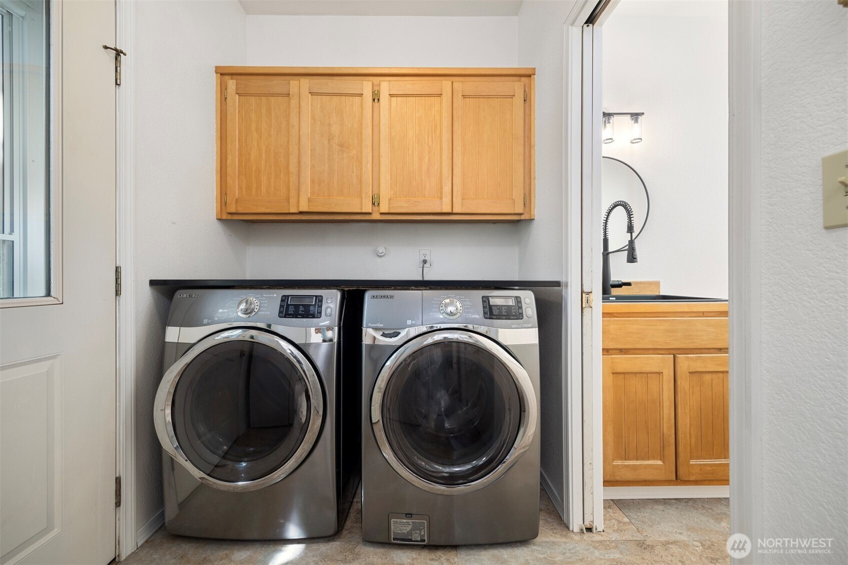 299 East Axton Road Bellingham, WA 98226 - Photo 39 of 40 a utility room with dryer and washer