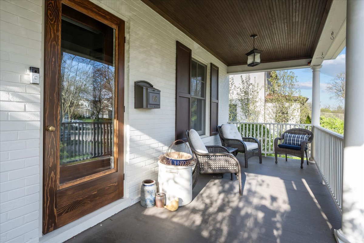 158 Atteridge Road Lake Forest, IL 60045 - Photo 3 of 39