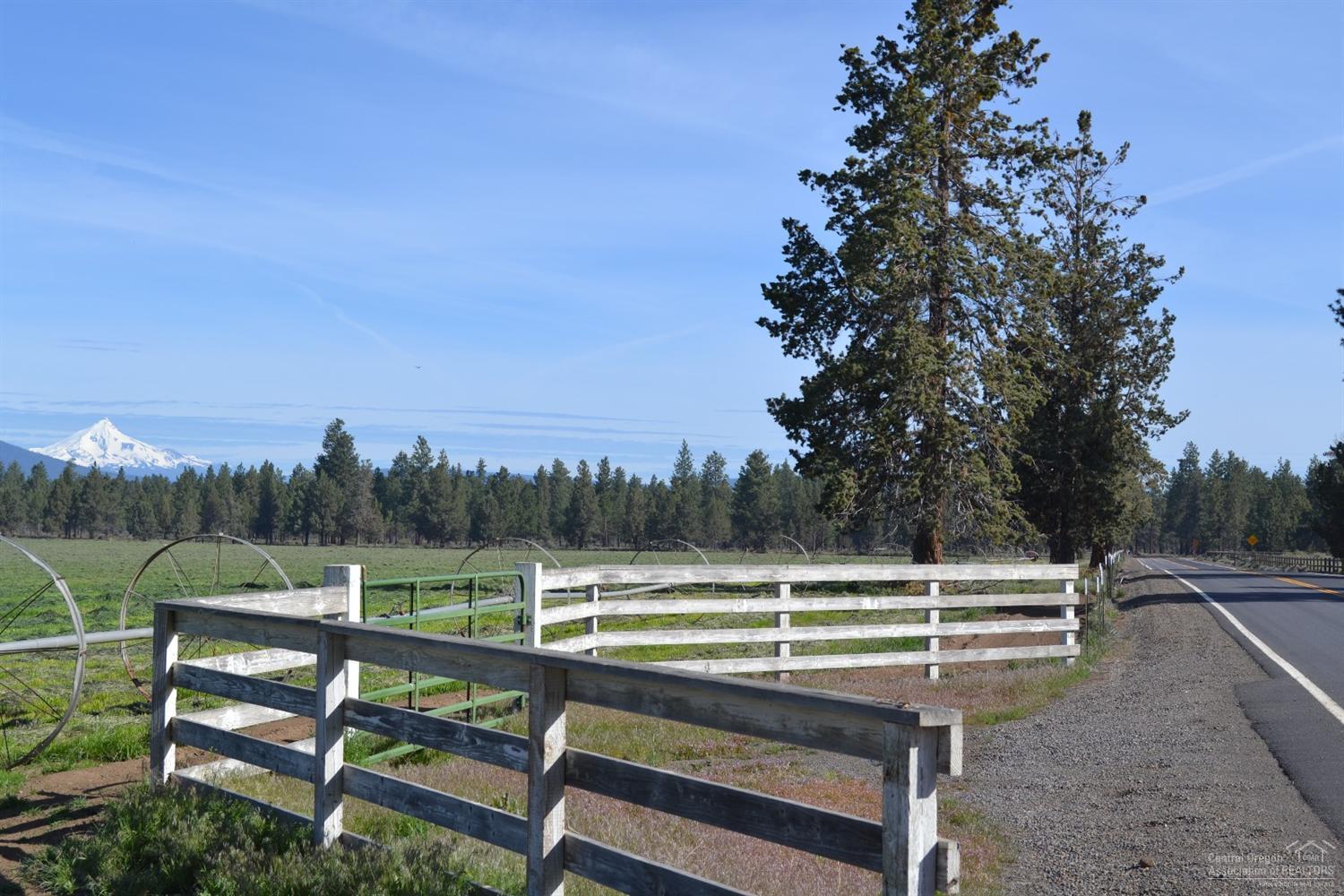 67505 Harrington Loop Road Bend, OR 97703 - Photo 1 of 15 Primary Photo