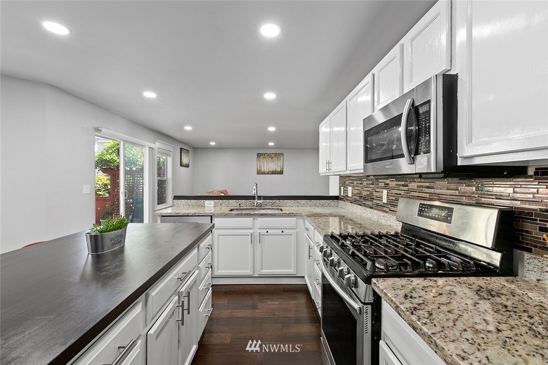 18805 1st Place West Bothell, WA 98012 - Photo 15 of 31 Gallery Image 15