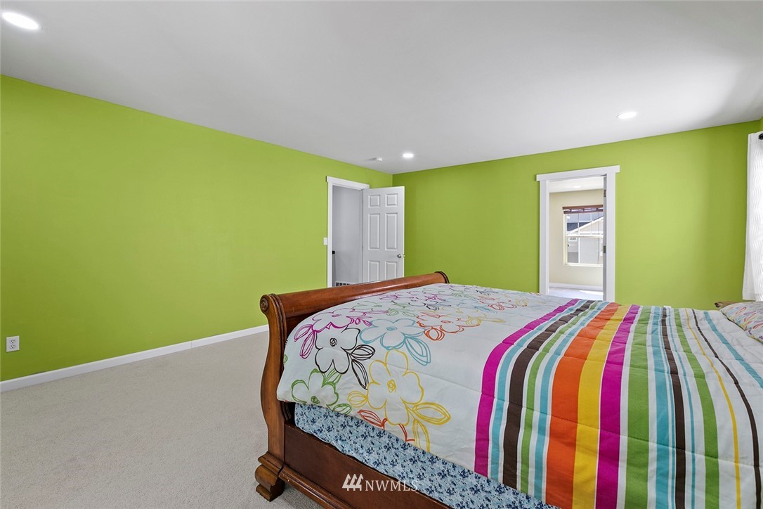 18805 1st Place West Bothell, WA 98012 - Photo 24 of 31 Gallery Image 24