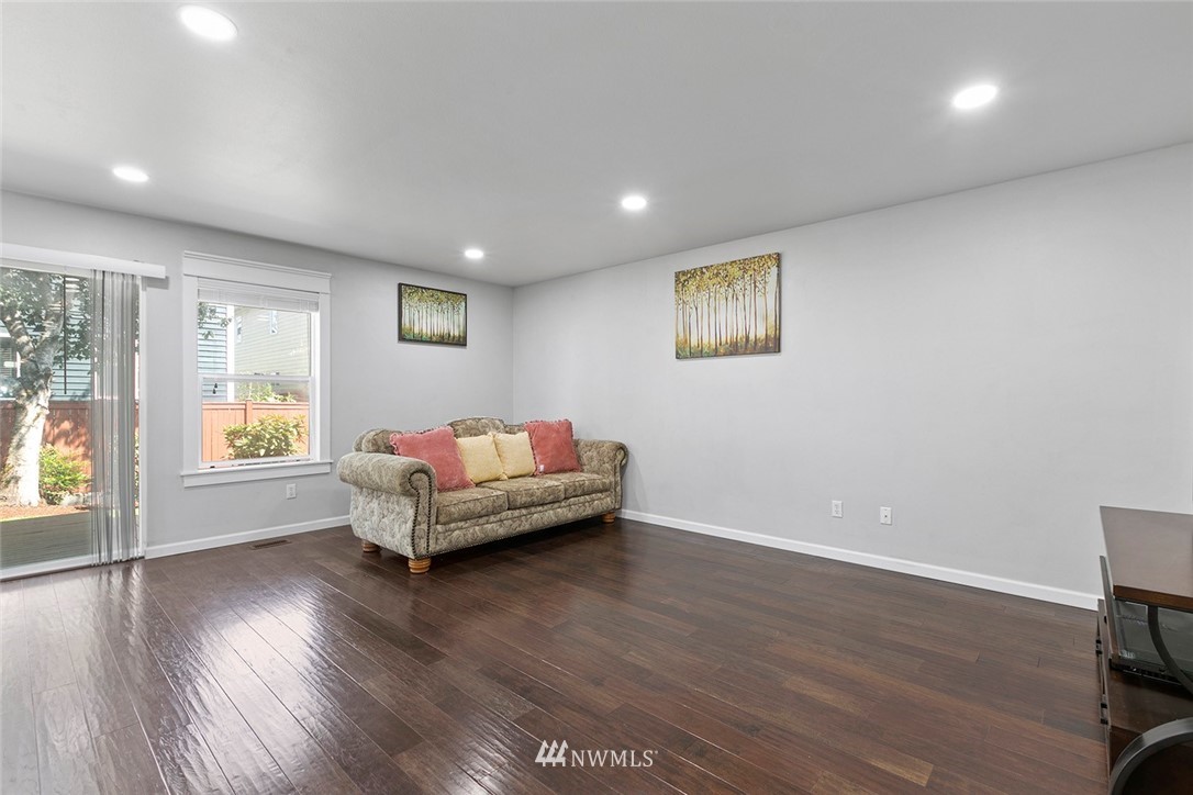18805 1st Place West Bothell, WA 98012 - Photo 8 of 31 Gallery Image 8