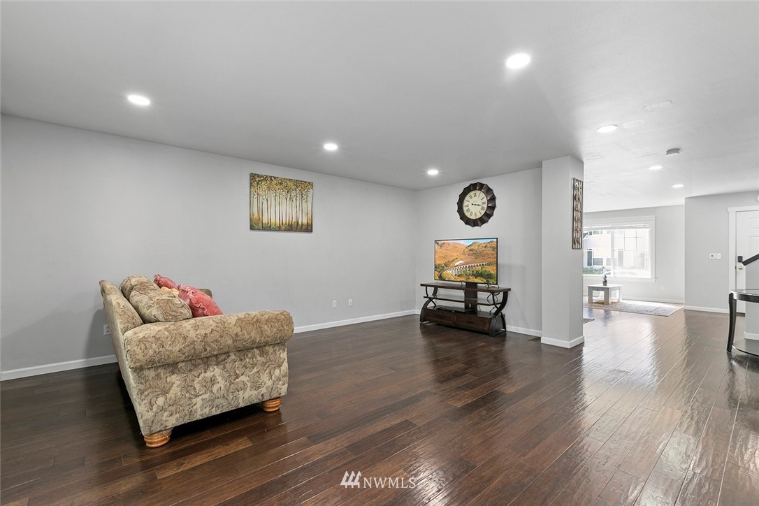 18805 1st Place West Bothell, WA 98012 - Photo 9 of 31 Gallery Image 9