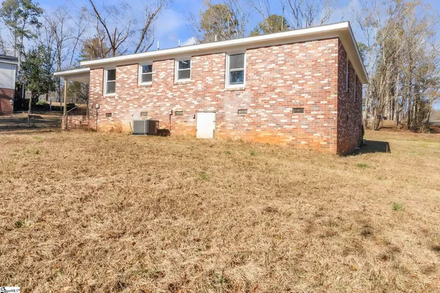 $199,000 | 128 Dagnall Circle, Laurens, SC 29360