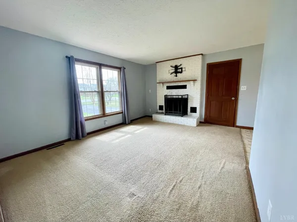 $239,900 | 1117 Granite Drive, Bedford, VA 24523