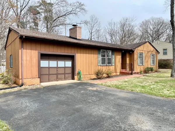 $239,900 | 1117 Granite Drive, Bedford, VA 24523