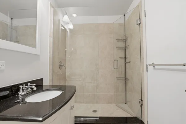 $875,000 | 130 North Garland Court, Unit 1803, Chicago, IL 60602