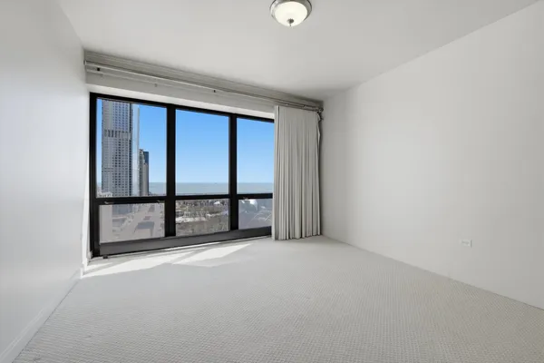 $875,000 | 130 North Garland Court, Unit 1803, Chicago, IL 60602