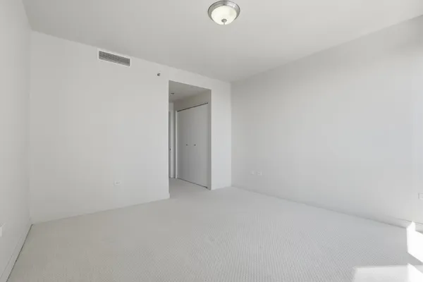 $875,000 | 130 North Garland Court, Unit 1803, Chicago, IL 60602