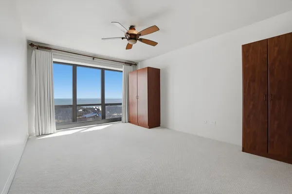 $875,000 | 130 North Garland Court, Unit 1803, Chicago, IL 60602