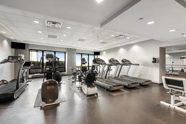 $875,000 | 130 North Garland Court, Unit 1803, Chicago, IL 60602