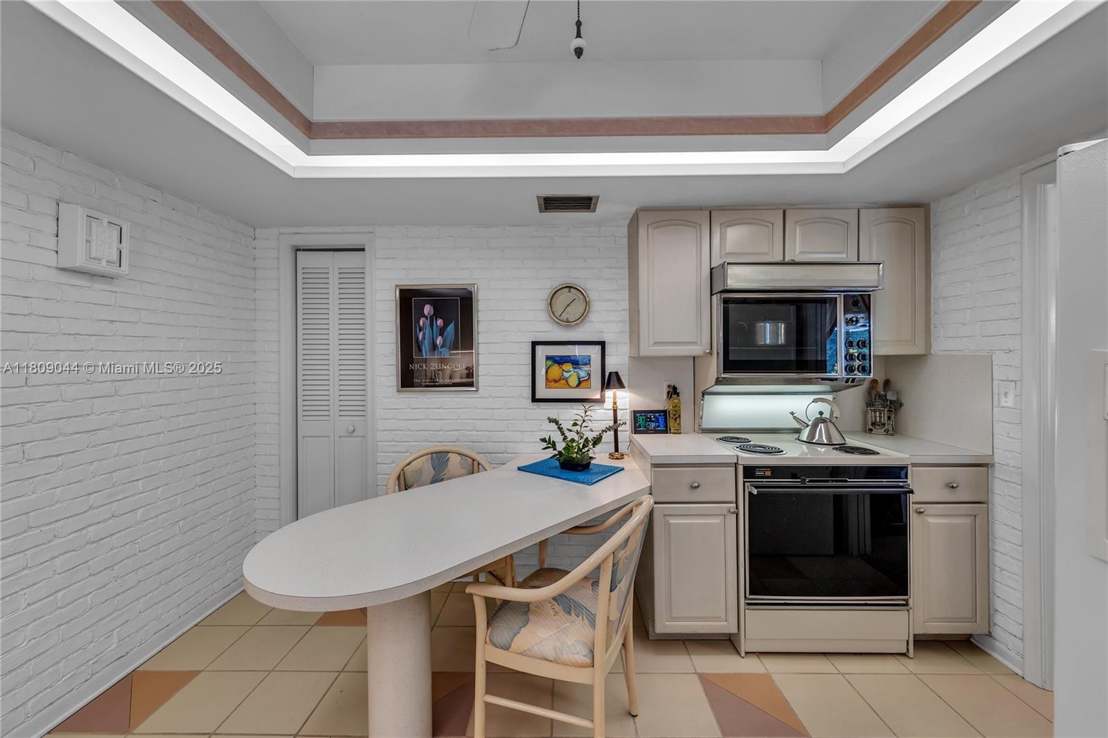 7541 Southwest 9th Street Plantation, FL 33317 - Photo 19 of 62