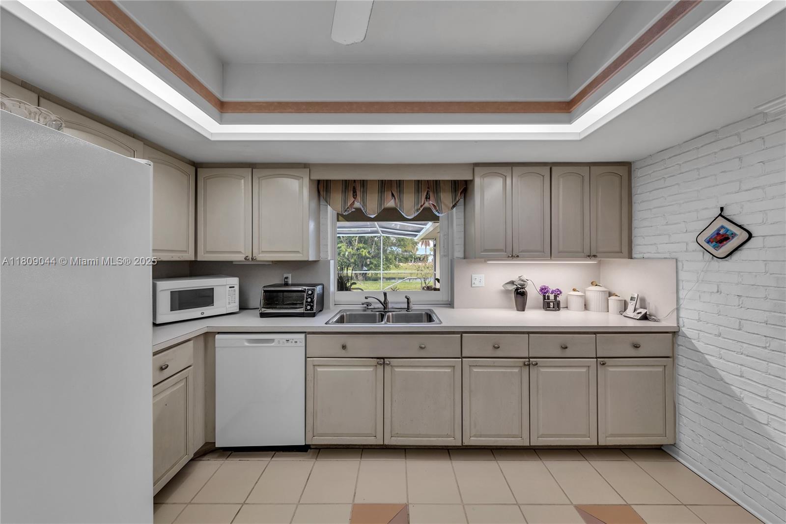 7541 Southwest 9th Street Plantation, FL 33317 - Photo 20 of 62