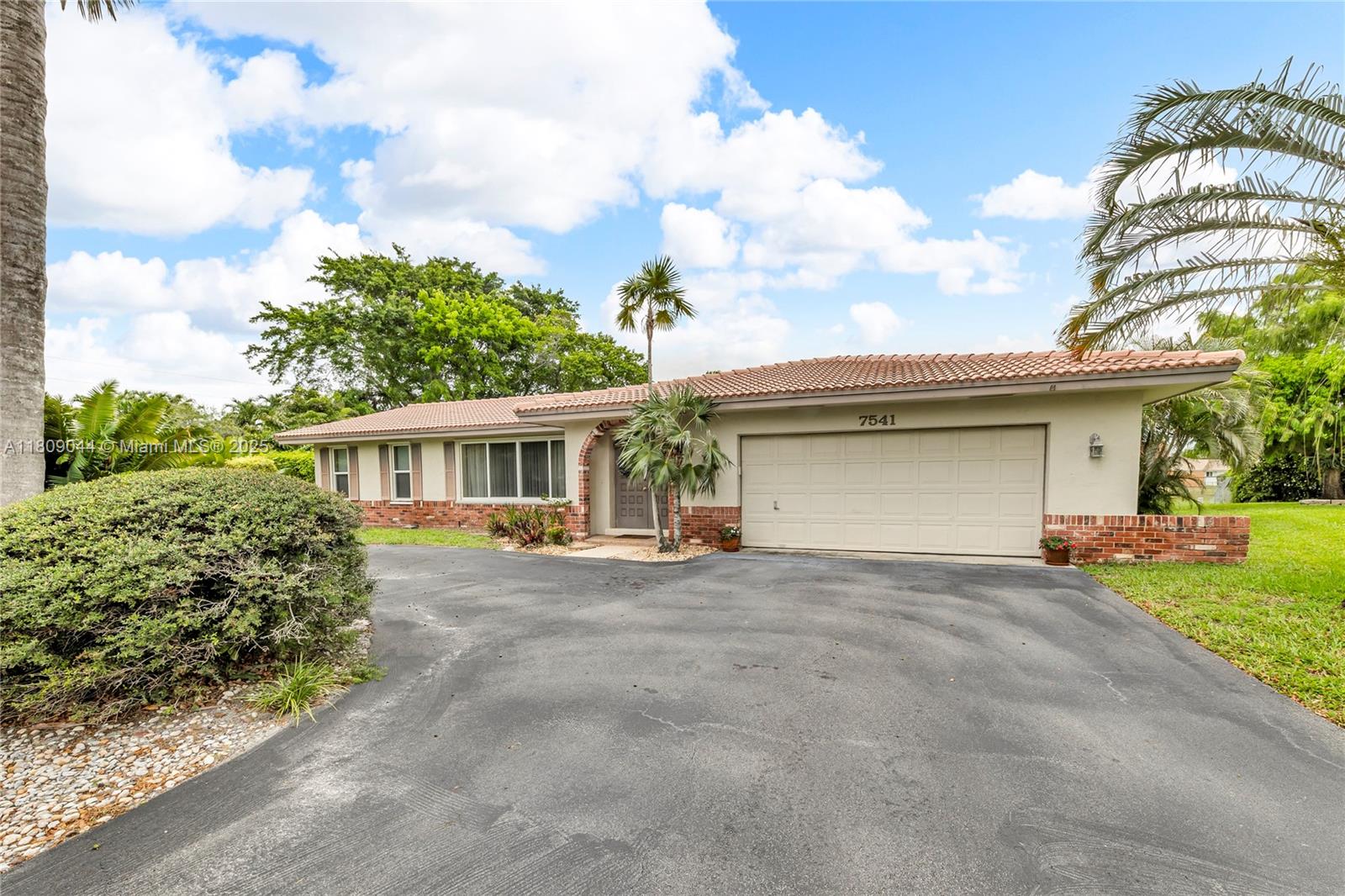 7541 Southwest 9th Street Plantation, FL 33317 - Photo 2 of 62