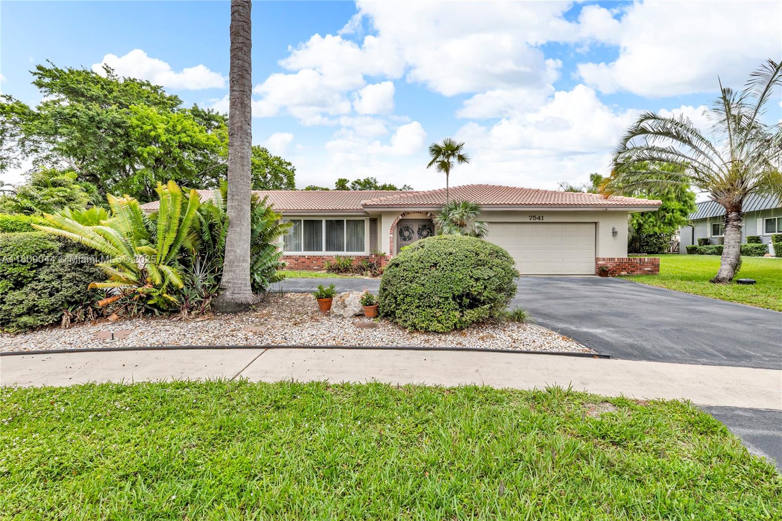 7541 Southwest 9th Street Plantation, FL 33317 - Photo 3 of 62
