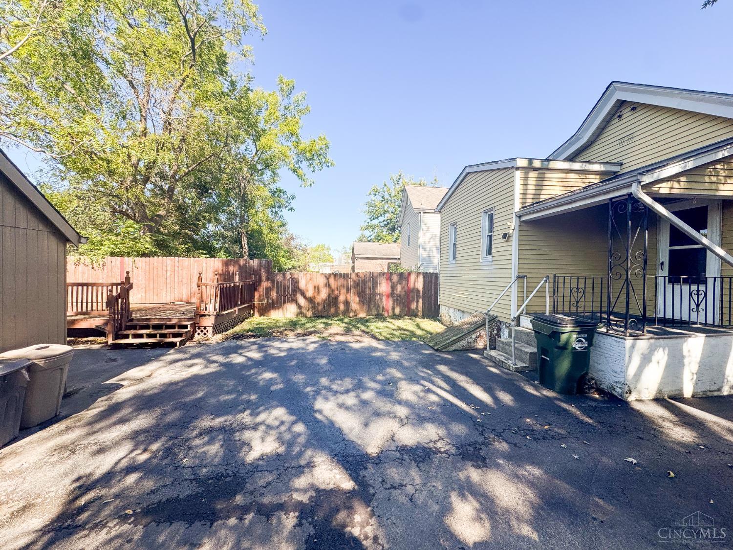 3815 Watterson Road Fairfax, OH 45227 - Photo 12 of 13 Gallery Image 12