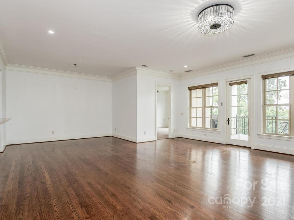 2823 Providence Road, Unit 256 Charlotte, NC 28211 - Photo 12 of 34 Gallery Image 12