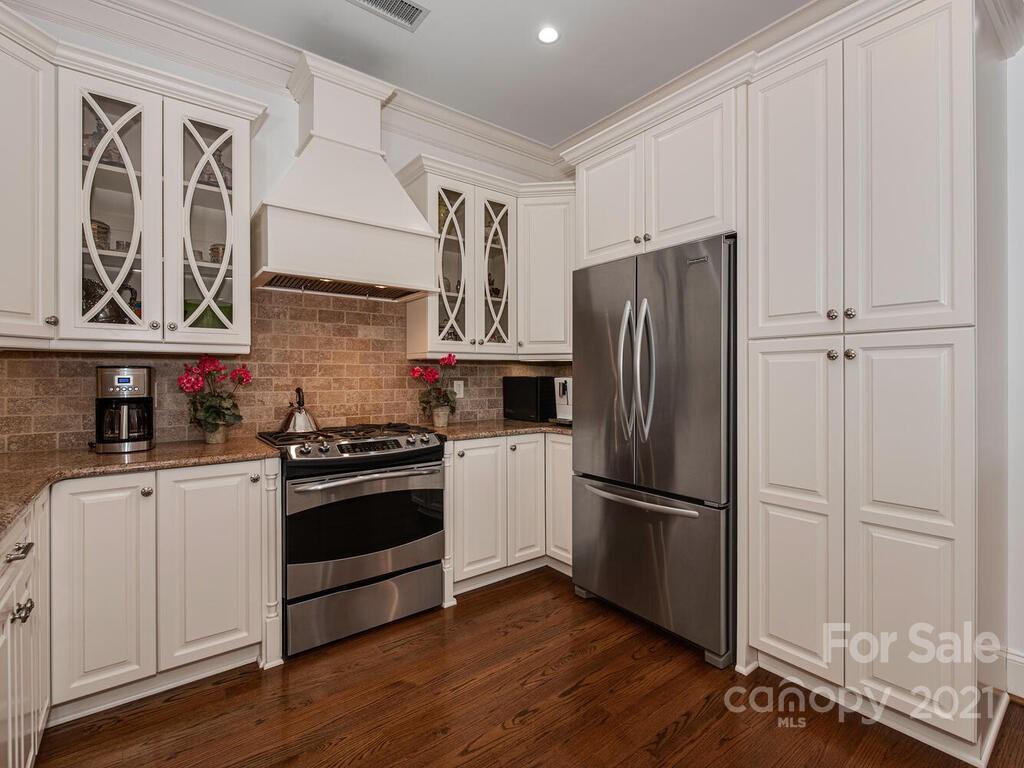 2823 Providence Road, Unit 256 Charlotte, NC 28211 - Photo 17 of 34 Gallery Image 17