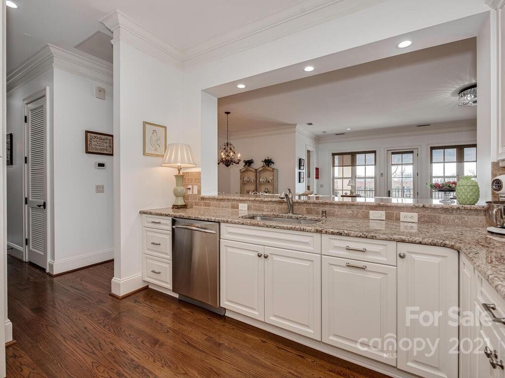 2823 Providence Road, Unit 256 Charlotte, NC 28211 - Photo 19 of 34 Gallery Image 19