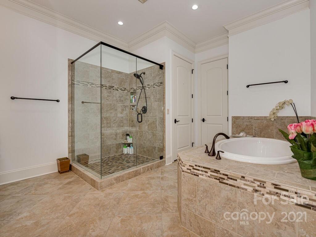 2823 Providence Road, Unit 256 Charlotte, NC 28211 - Photo 21 of 34 Gallery Image 21