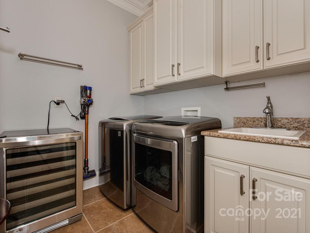 2823 Providence Road, Unit 256 Charlotte, NC 28211 - Photo 28 of 34 Gallery Image 28