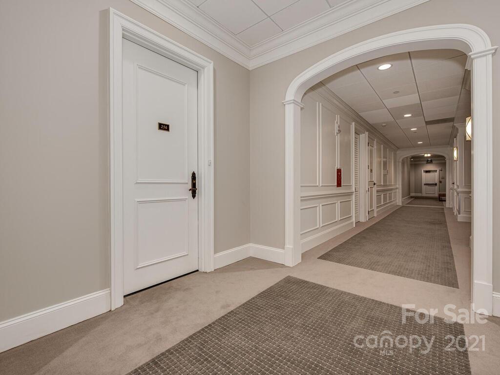 2823 Providence Road, Unit 256 Charlotte, NC 28211 - Photo 3 of 34 Gallery Image 3
