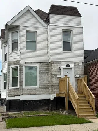 $1,850 | 7326 South Woodlawn Avenue, Unit 1, Chicago, IL 60619