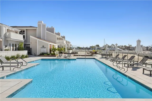 $2,895,000 | 990 Bayside Cove, Unit 609, Newport Beach, CA 92660