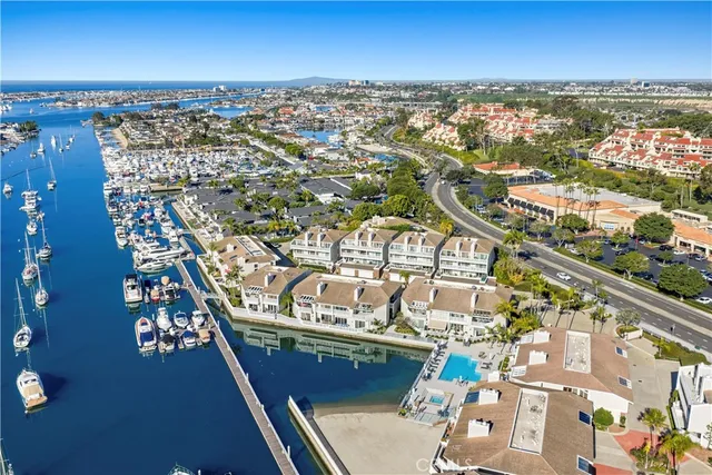 $2,895,000 | 990 Bayside Cove, Unit 609, Newport Beach, CA 92660