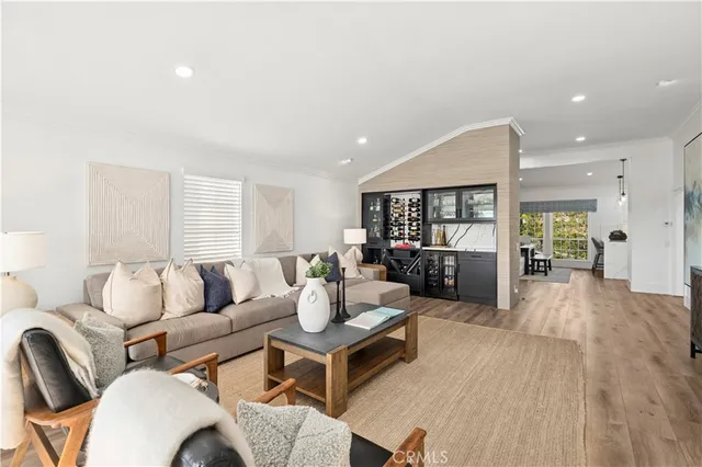 $2,895,000 | 990 Bayside Cove, Unit 609, Newport Beach, CA 92660