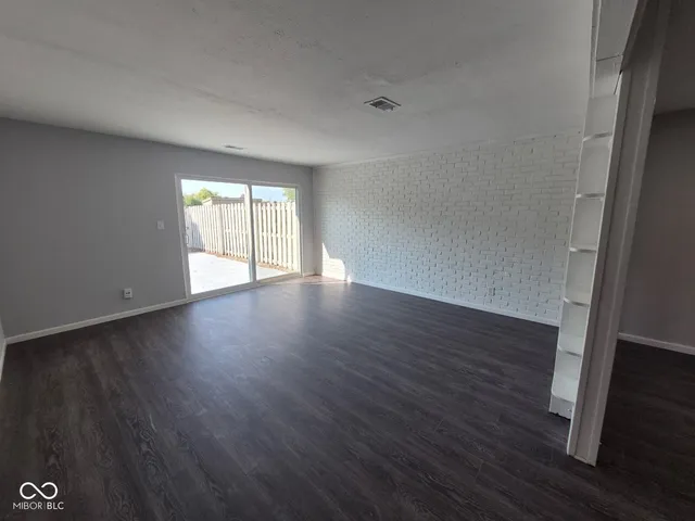 $124,900 | 7411 Countrybrook Drive, Indianapolis, IN 46260