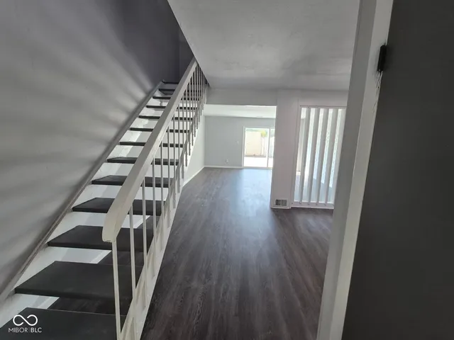 $124,900 | 7411 Countrybrook Drive, Indianapolis, IN 46260