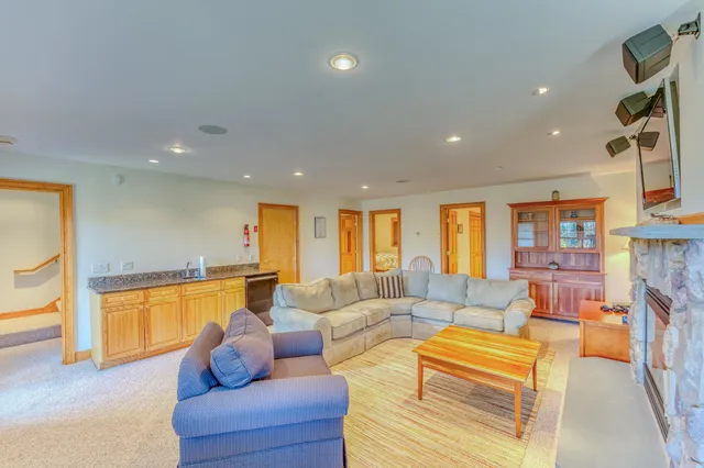 $1,850,000 | 10 Mt Madison Lane, Unit 7, Twin Mountain, NH 03595