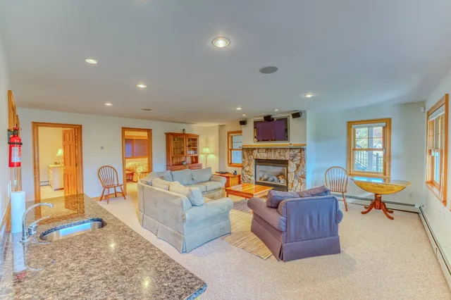 $1,850,000 | 10 Mt Madison Lane, Unit 7, Twin Mountain, NH 03595