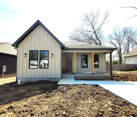 $380,000 | 321 Jackson Street, White Bluff, TN 37187