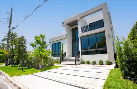 $3,495,000 | 8826 Froude Avenue, Surfside, FL 33154