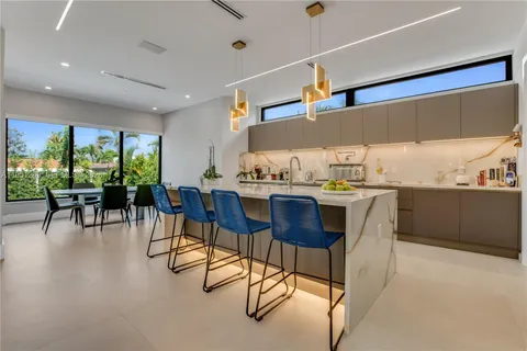 $3,495,000 | 8826 Froude Avenue, Surfside, FL 33154