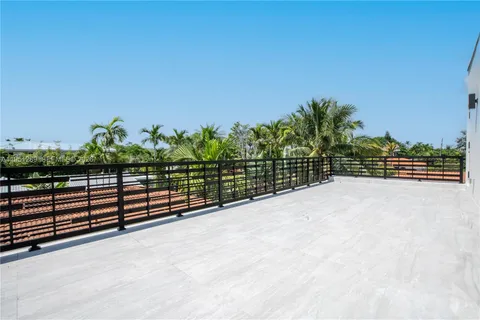 $3,495,000 | 8826 Froude Avenue, Surfside, FL 33154