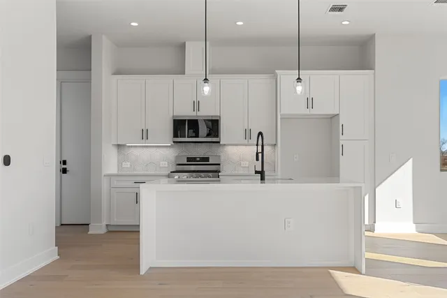 $595,000 | 6321 Friendswood Drive, Austin, TX 78723